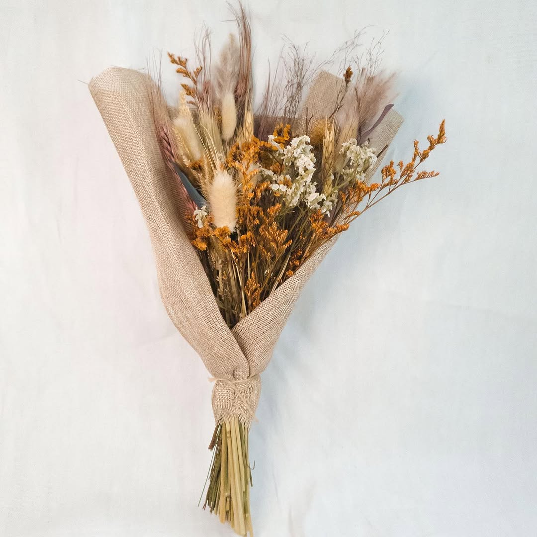 Flower arrangement preparation